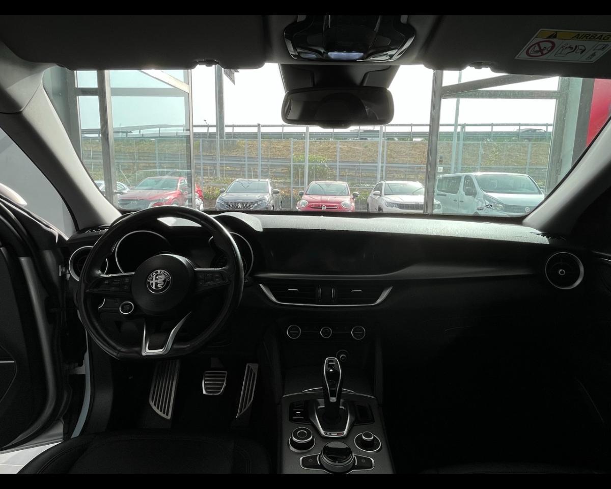 Alfa Romeo Alfa Romeo Stelvio usata, con autoradio