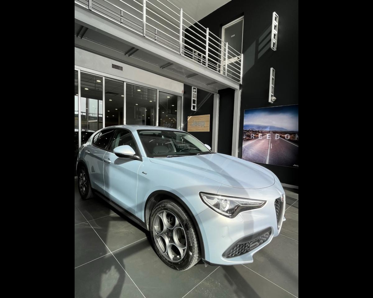 Alfa Romeo Alfa Romeo Stelvio usata, con fari xenon