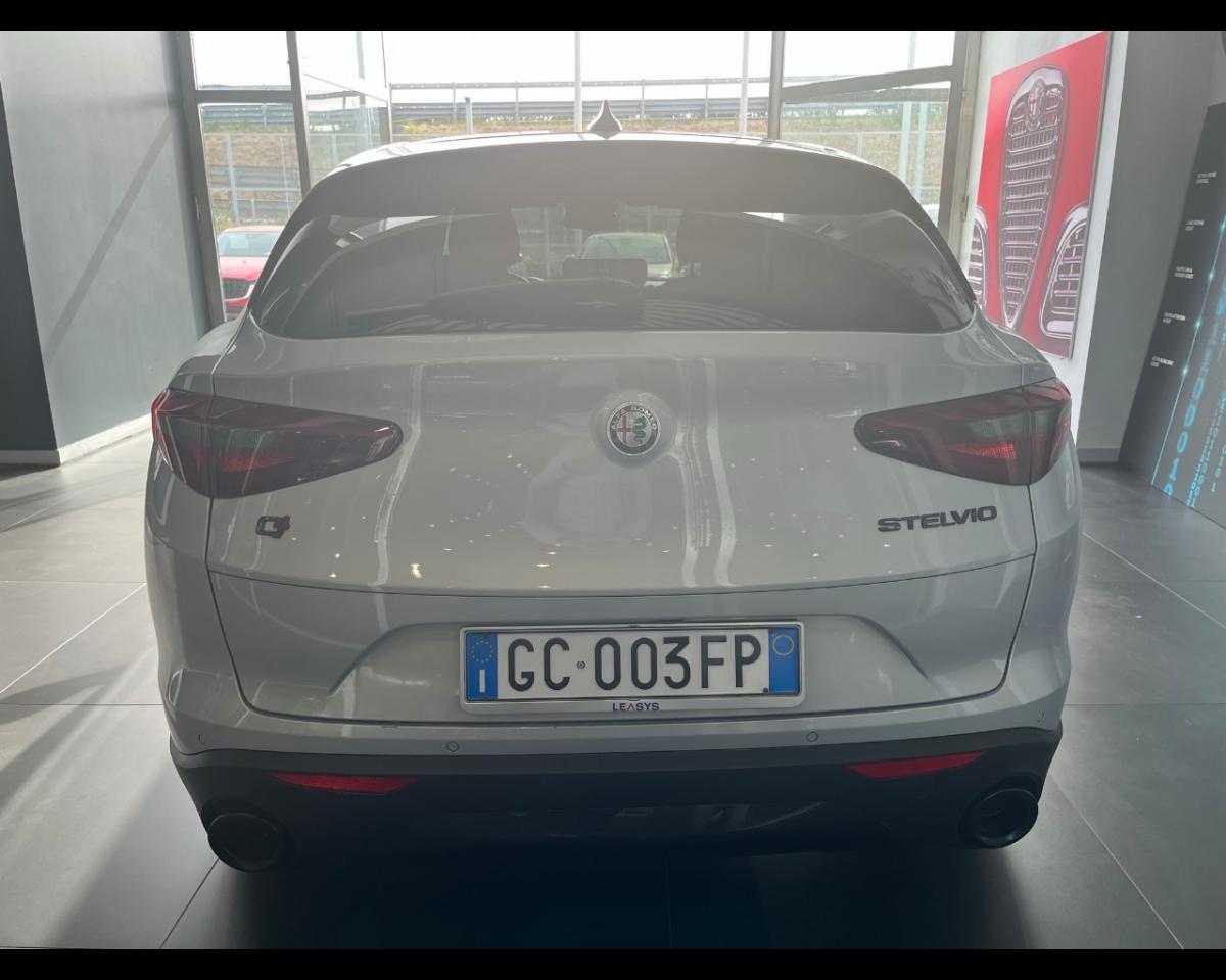 Alfa Romeo Alfa Romeo Stelvio usata, con navigatore