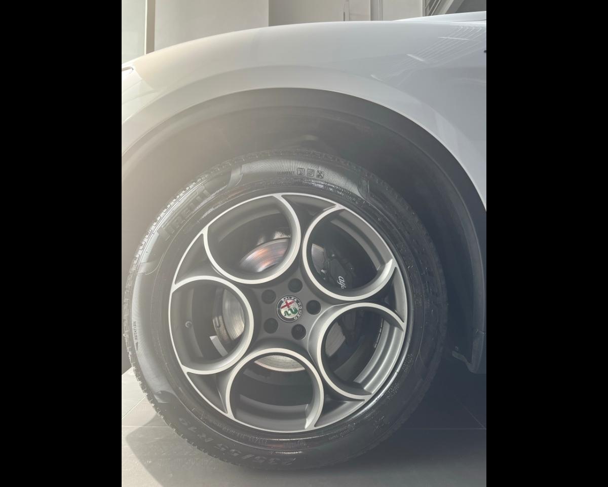 Alfa Romeo Alfa Romeo Stelvio usata, con start/stop automatico