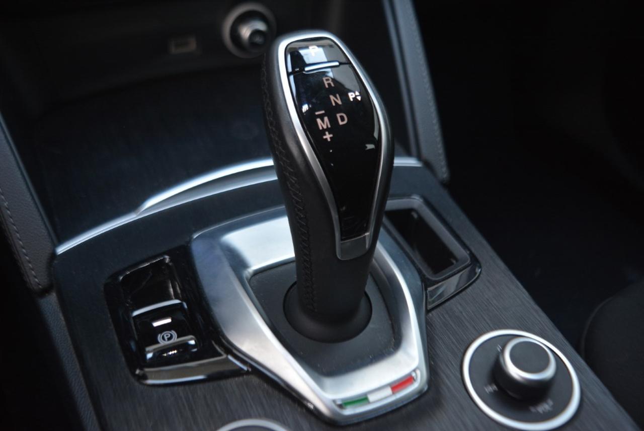 Alfa Romeo Alfa Romeo Stelvio usata, con fendinebbia