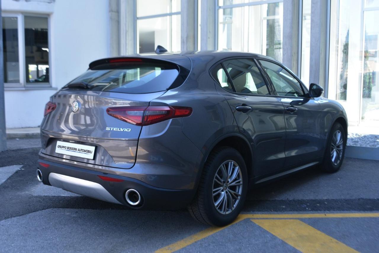 Alfa Romeo Alfa Romeo Stelvio usata 17
