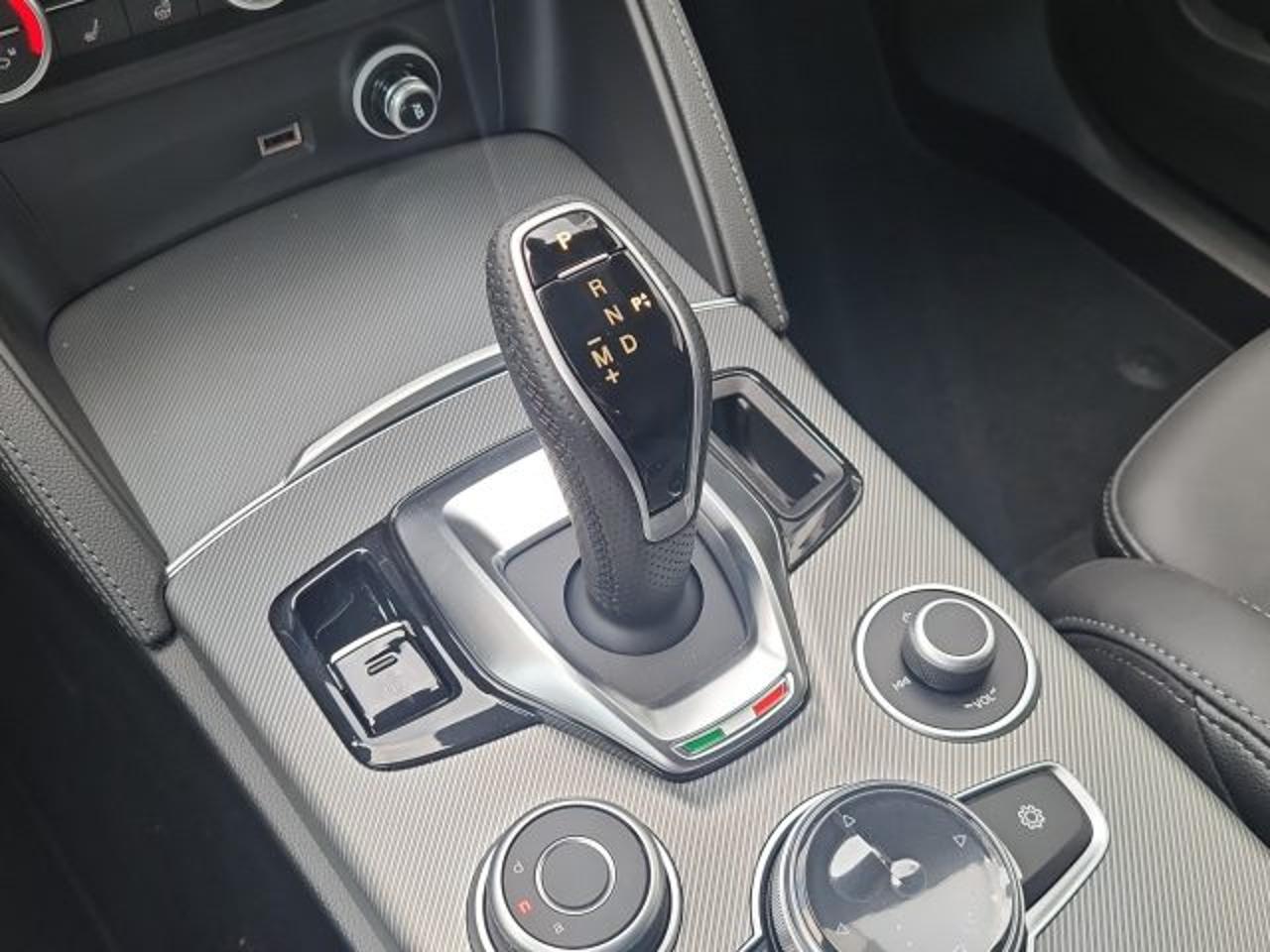 Alfa Romeo Alfa Romeo Stelvio usata, con navigatore