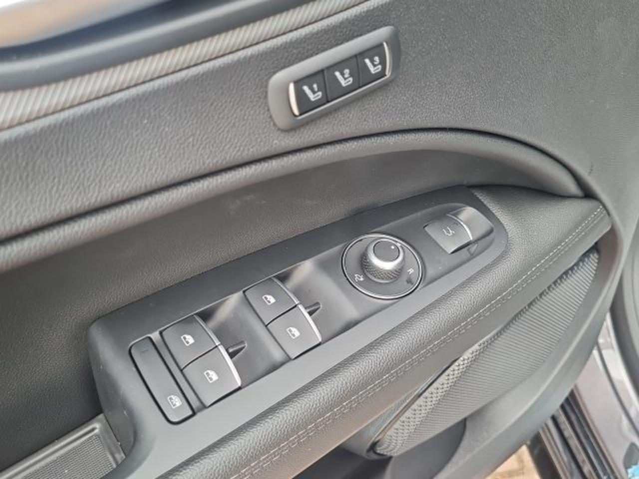 Alfa Romeo Alfa Romeo Stelvio usata, con start/stop automatico