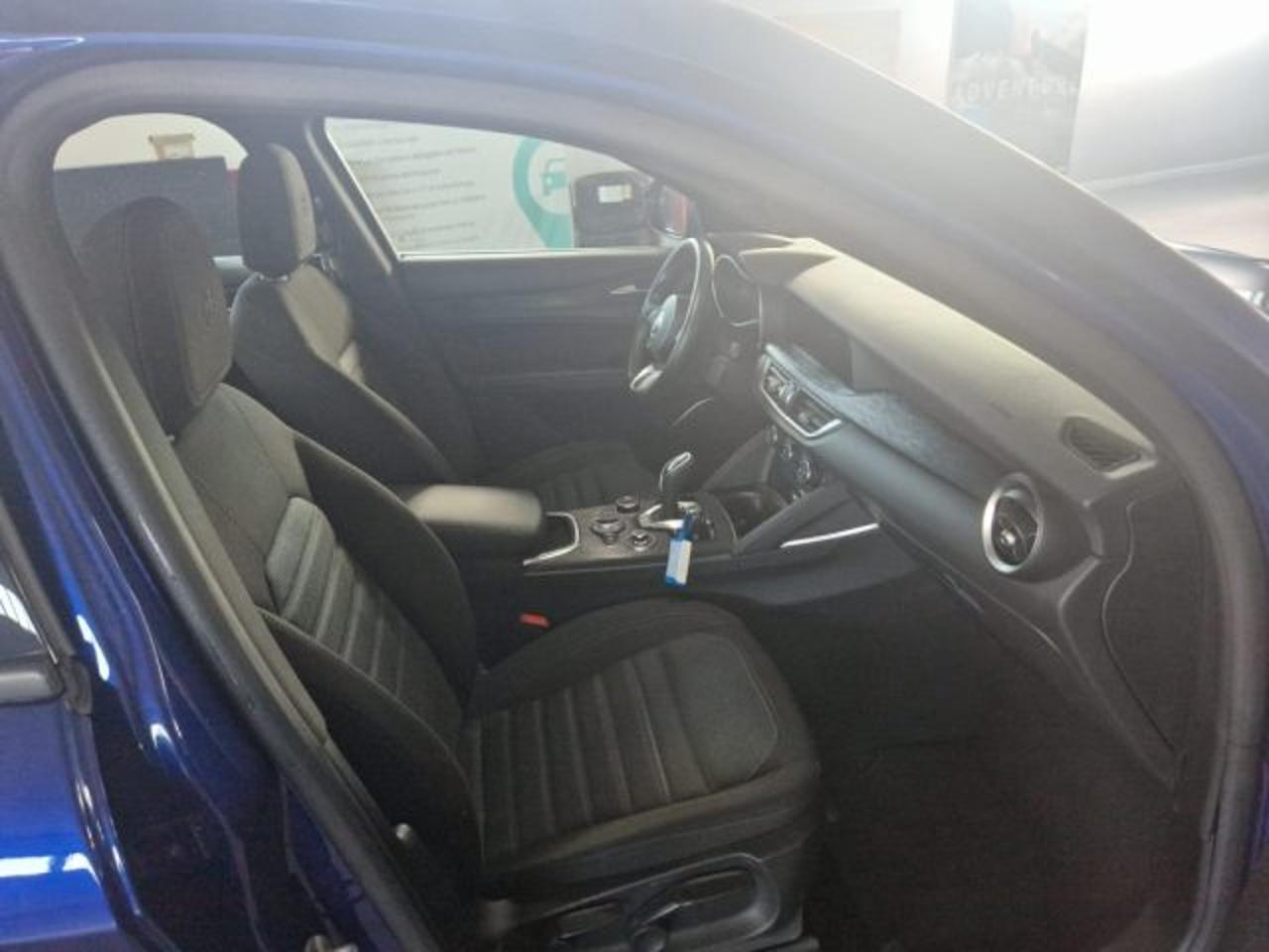 Alfa Romeo Alfa Romeo Stelvio usata, con airbag