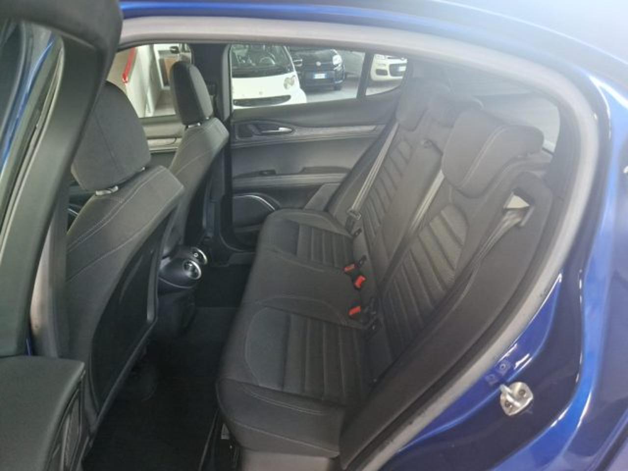Alfa Romeo Alfa Romeo Stelvio usata, con autoradio