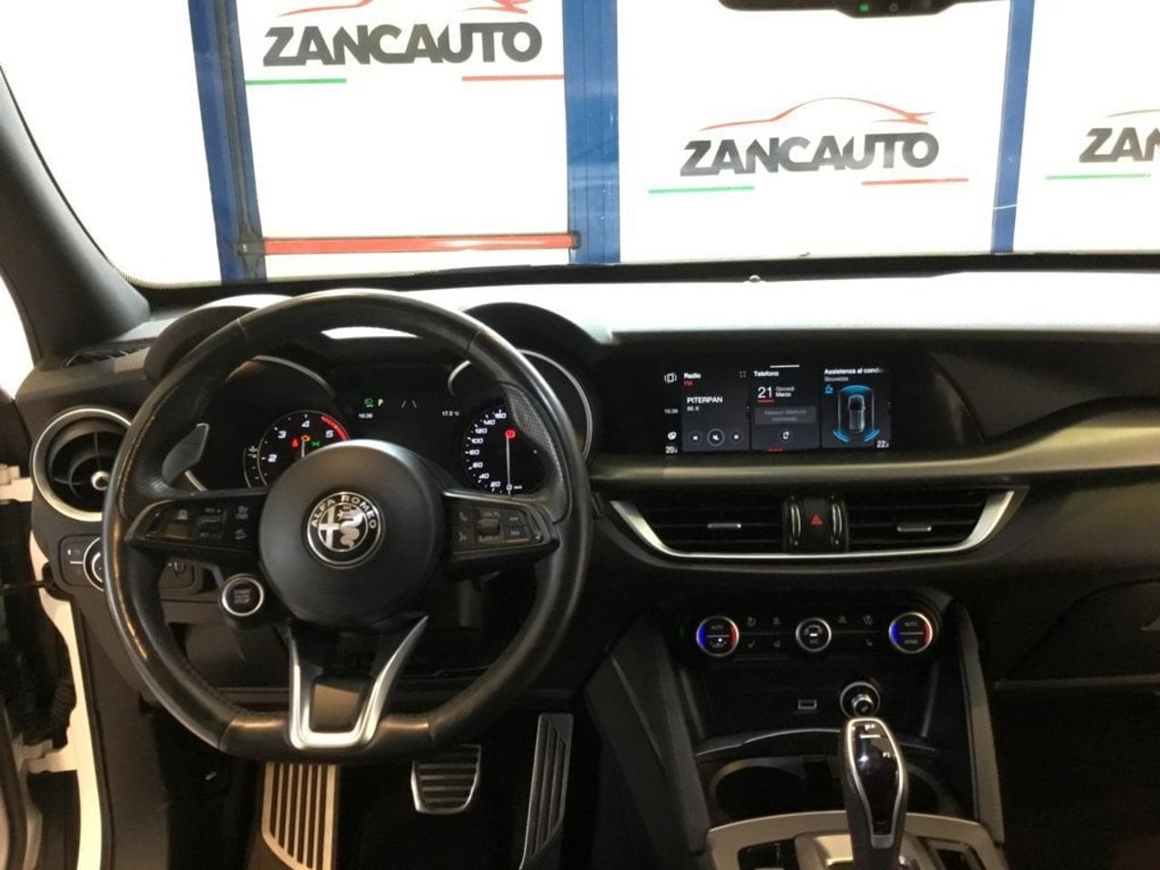 Alfa Romeo Alfa Romeo Stelvio usata, con cerchi in lega