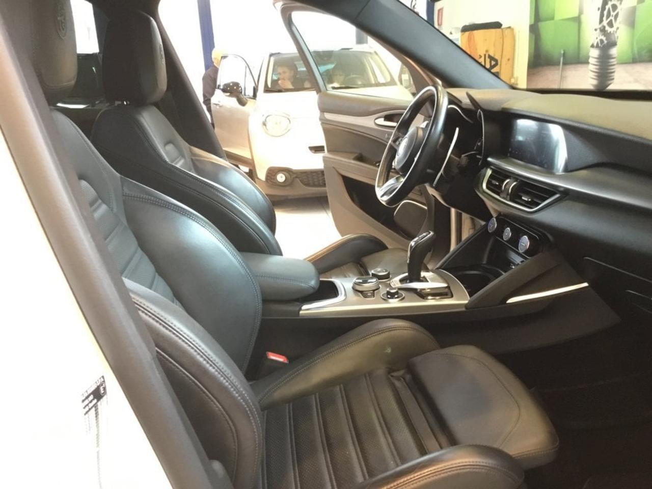 Alfa Romeo Alfa Romeo Stelvio usata, con park distance control