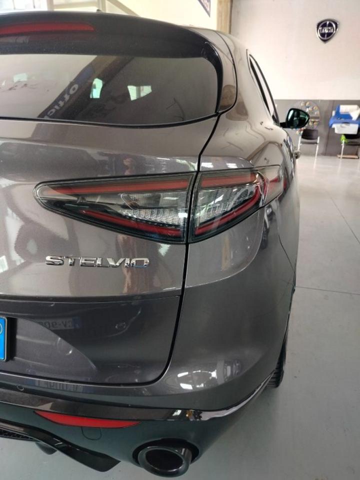 Alfa Romeo Alfa Romeo Stelvio usata, con servo sterzo