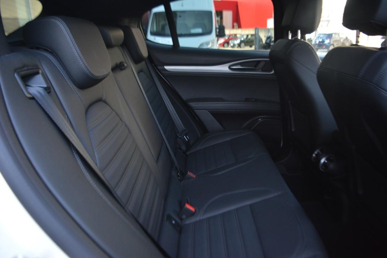 Alfa Romeo Alfa Romeo Stelvio usata 21