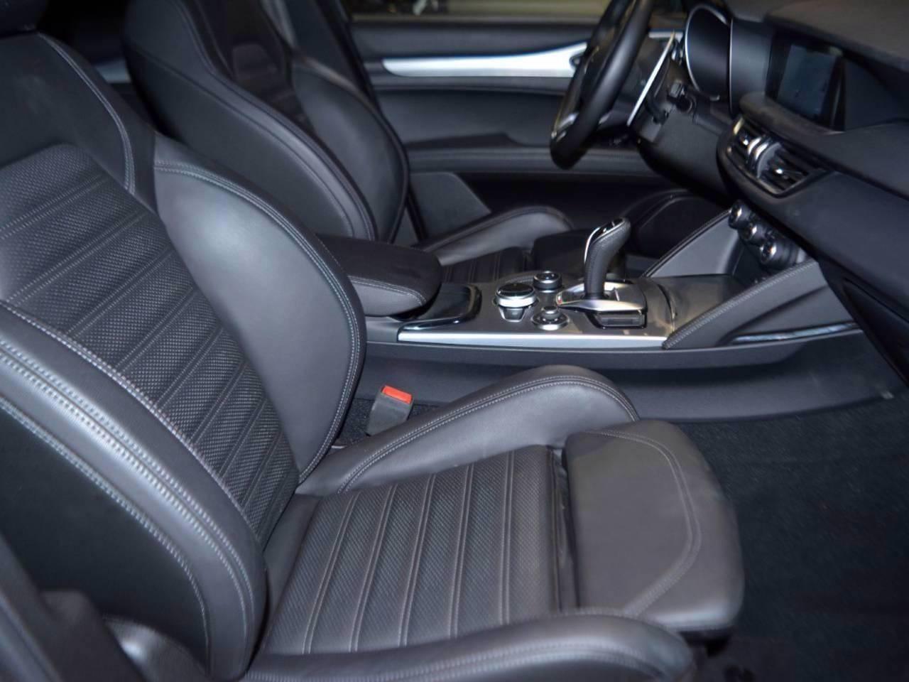 Alfa Romeo Alfa Romeo Stelvio usata 19