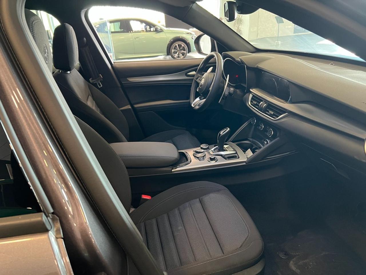 Alfa Romeo Alfa Romeo Stelvio usata 2