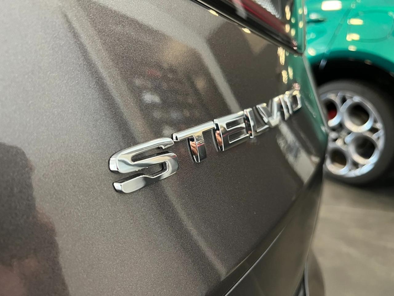Alfa Romeo Alfa Romeo Stelvio usata 14