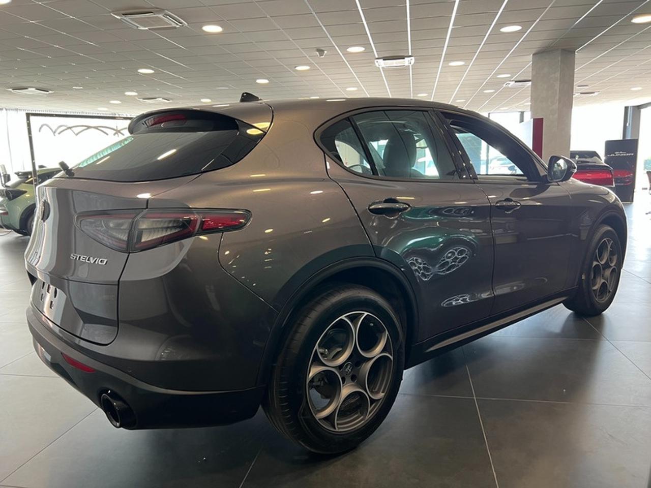 Alfa Romeo Alfa Romeo Stelvio usata 21