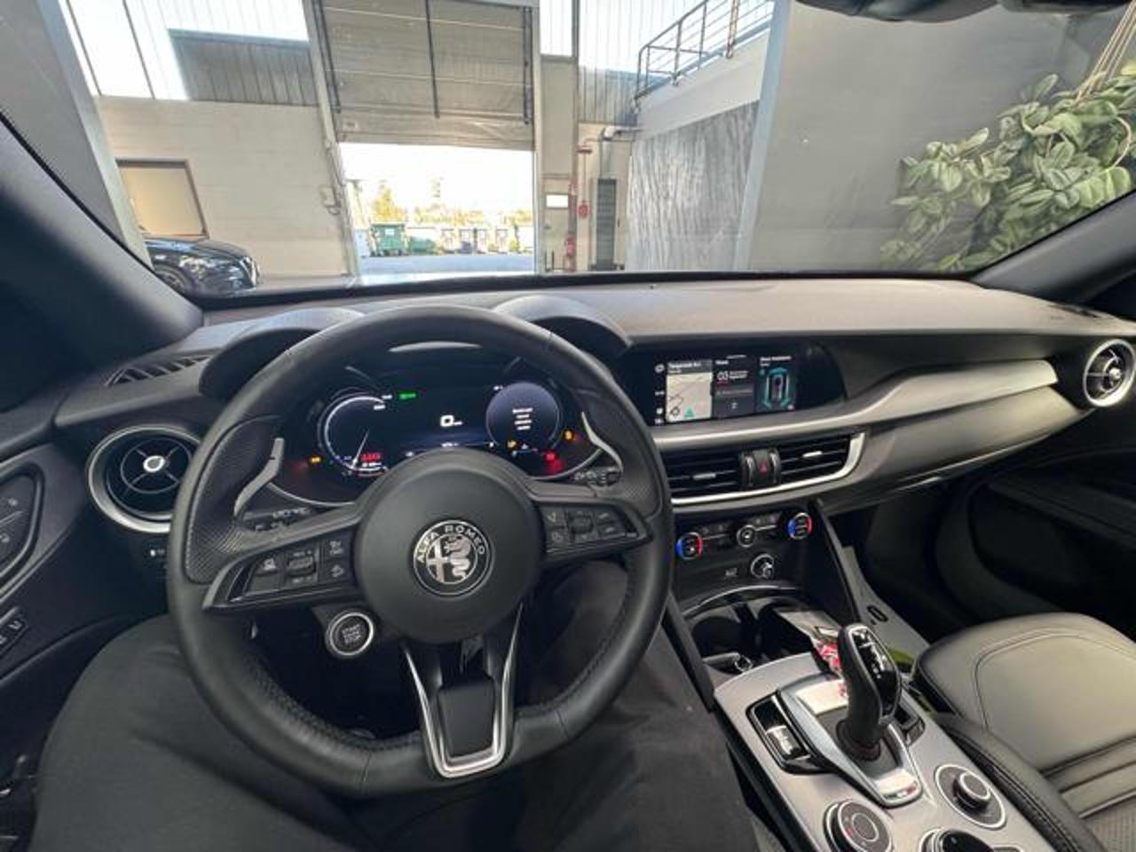 Alfa Romeo Alfa Romeo Stelvio usata, con alzacristalli elettrici