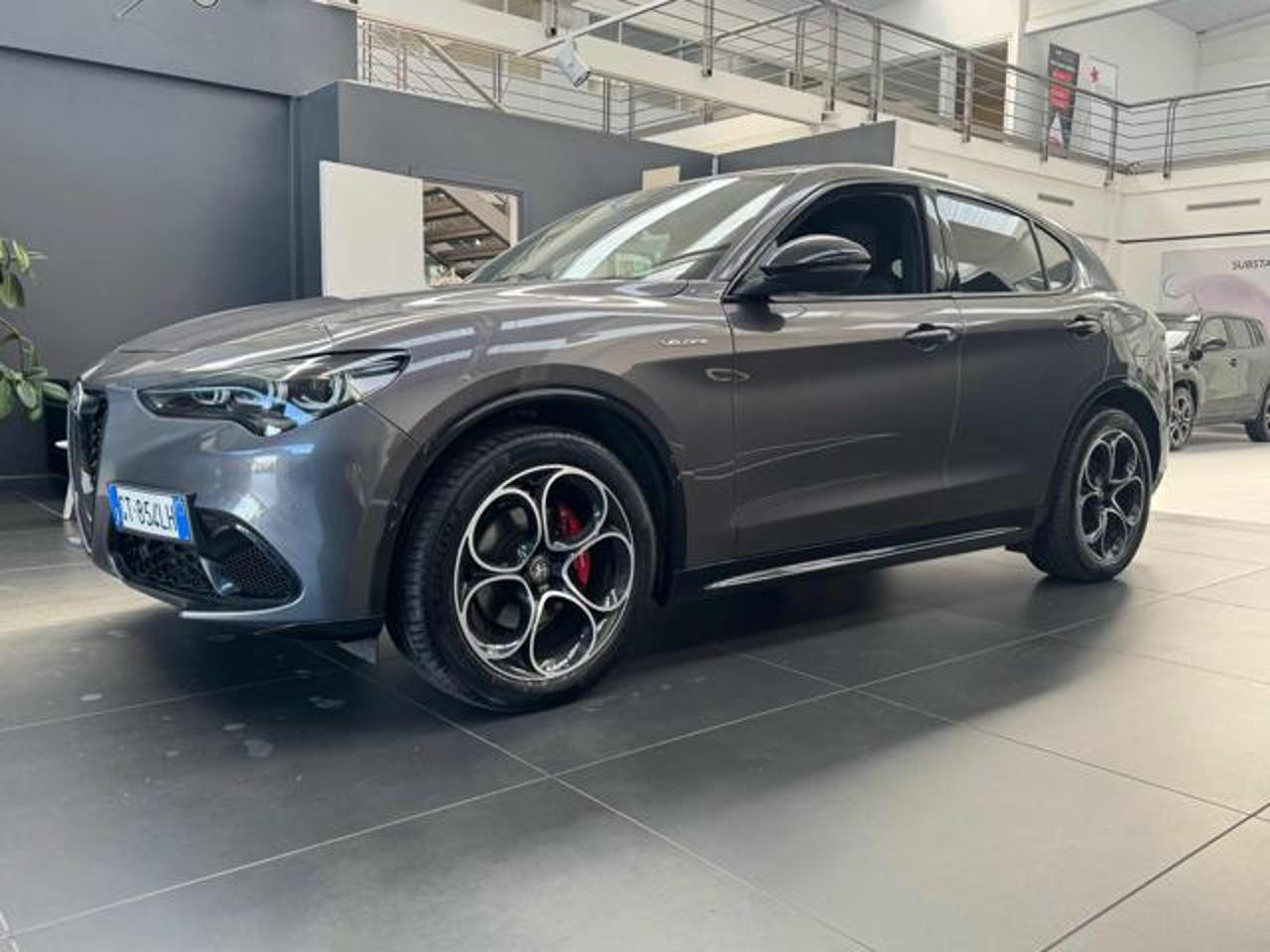 Alfa Romeo Alfa Romeo Stelvio usata, con navigatore
