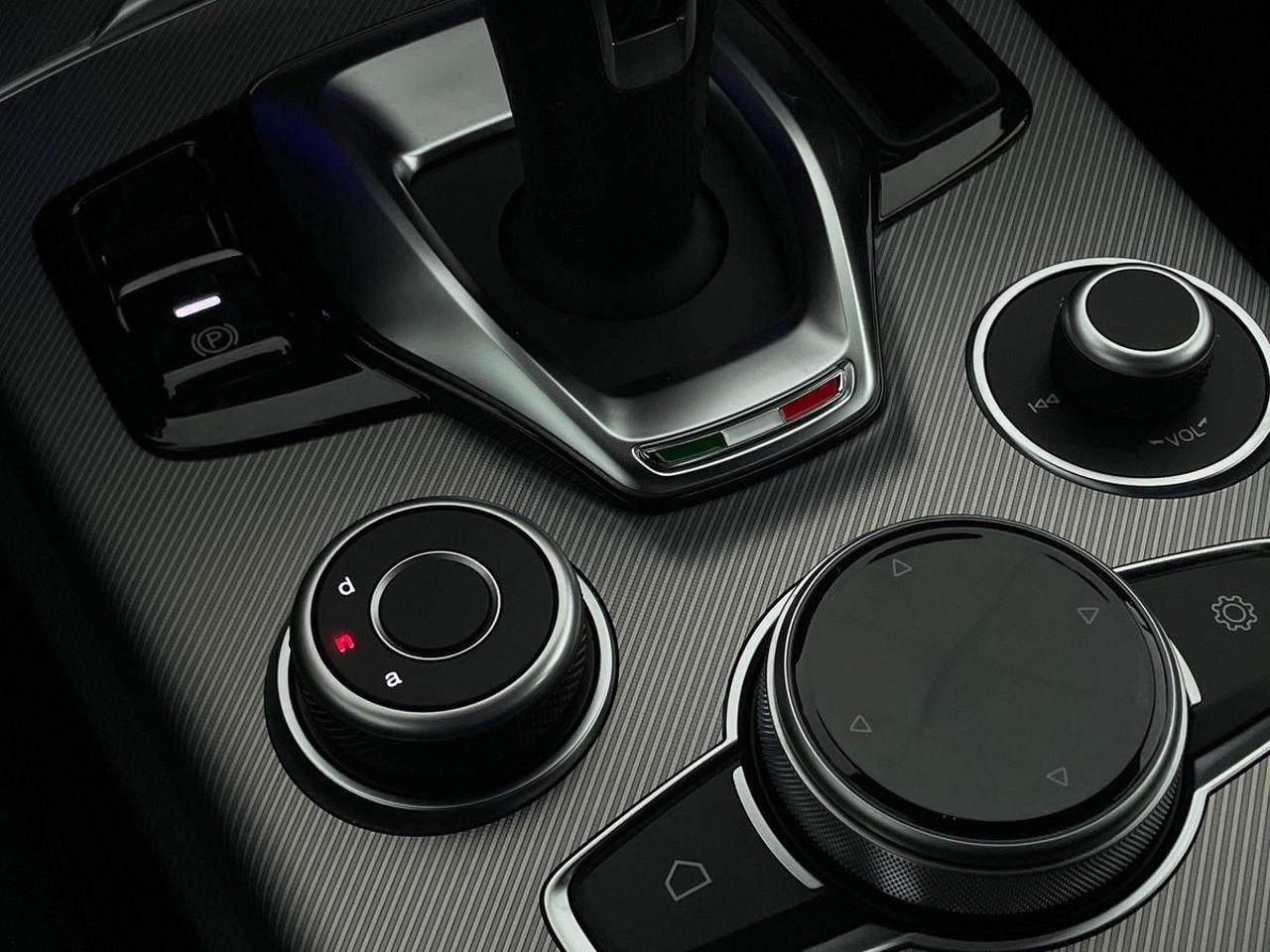 Alfa Romeo Alfa Romeo Stelvio usata 14