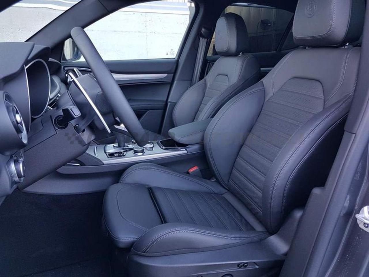 Alfa Romeo Alfa Romeo Stelvio usata, con pacchetto sportivo