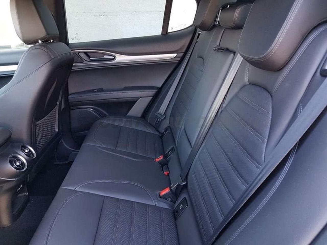 Alfa Romeo Alfa Romeo Stelvio usata, con sedili sportivi