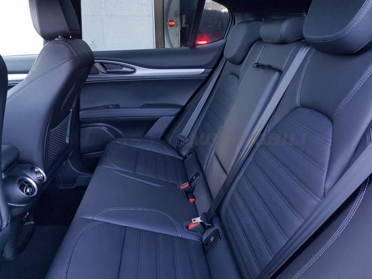 Alfa Romeo Alfa Romeo Stelvio usata, con pacchetto sportivo