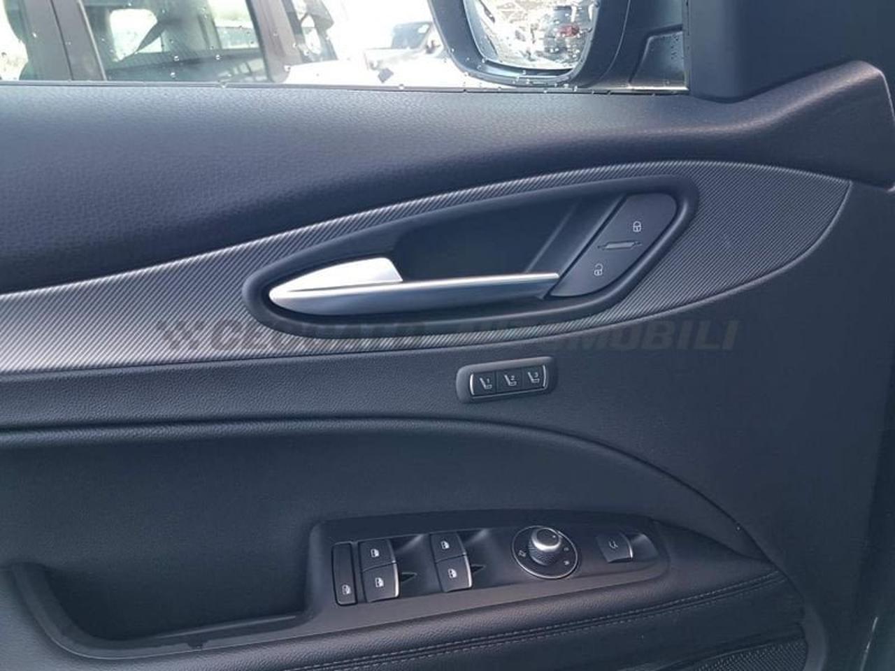 Alfa Romeo Alfa Romeo Stelvio usata, con sedili riscaldati