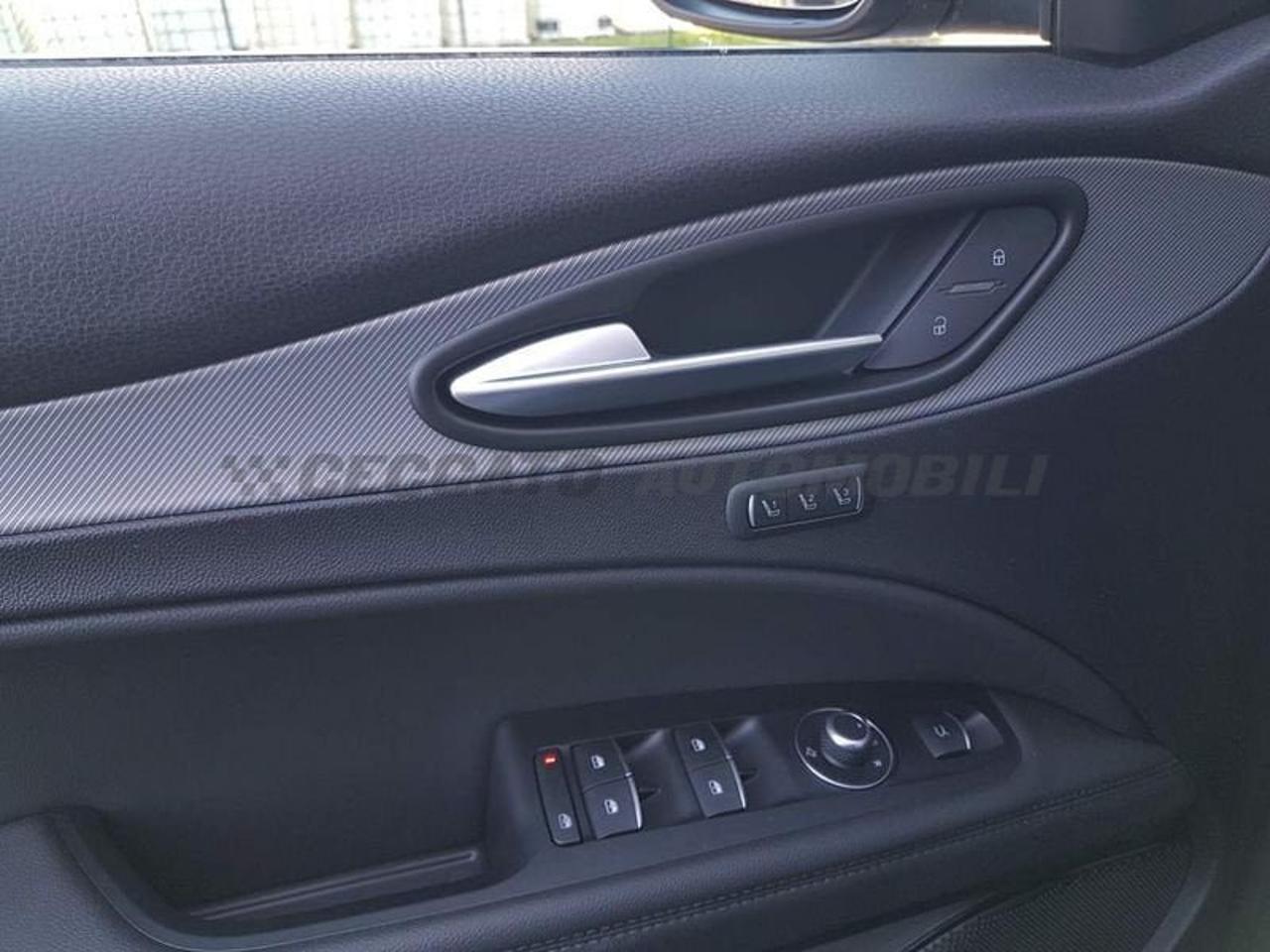 Alfa Romeo Alfa Romeo Stelvio usata, con pacchetto sportivo