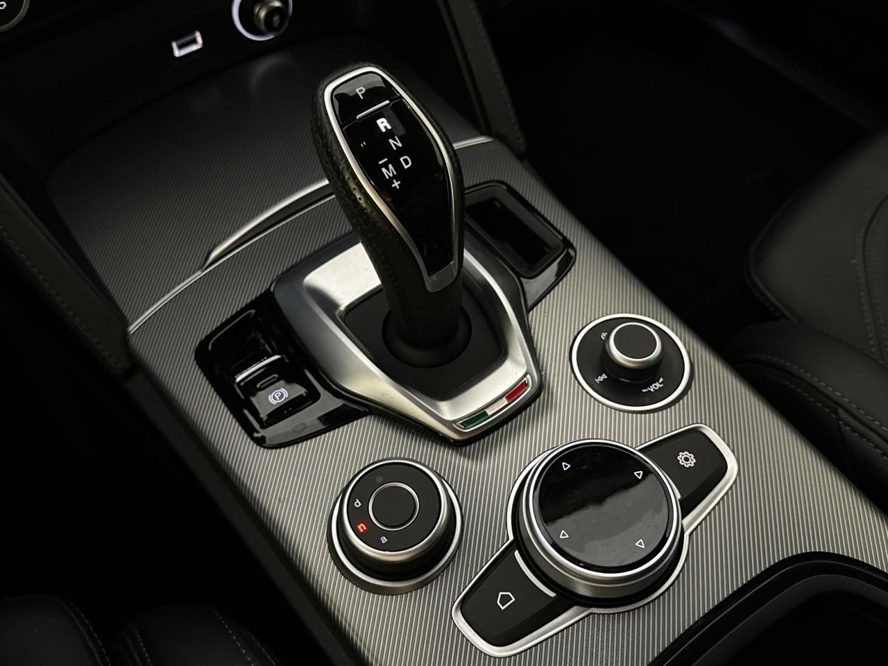 Alfa Romeo Alfa Romeo Stelvio usata, con alzacristalli elettrici anteriori e posteriori , numero ad impulso 2