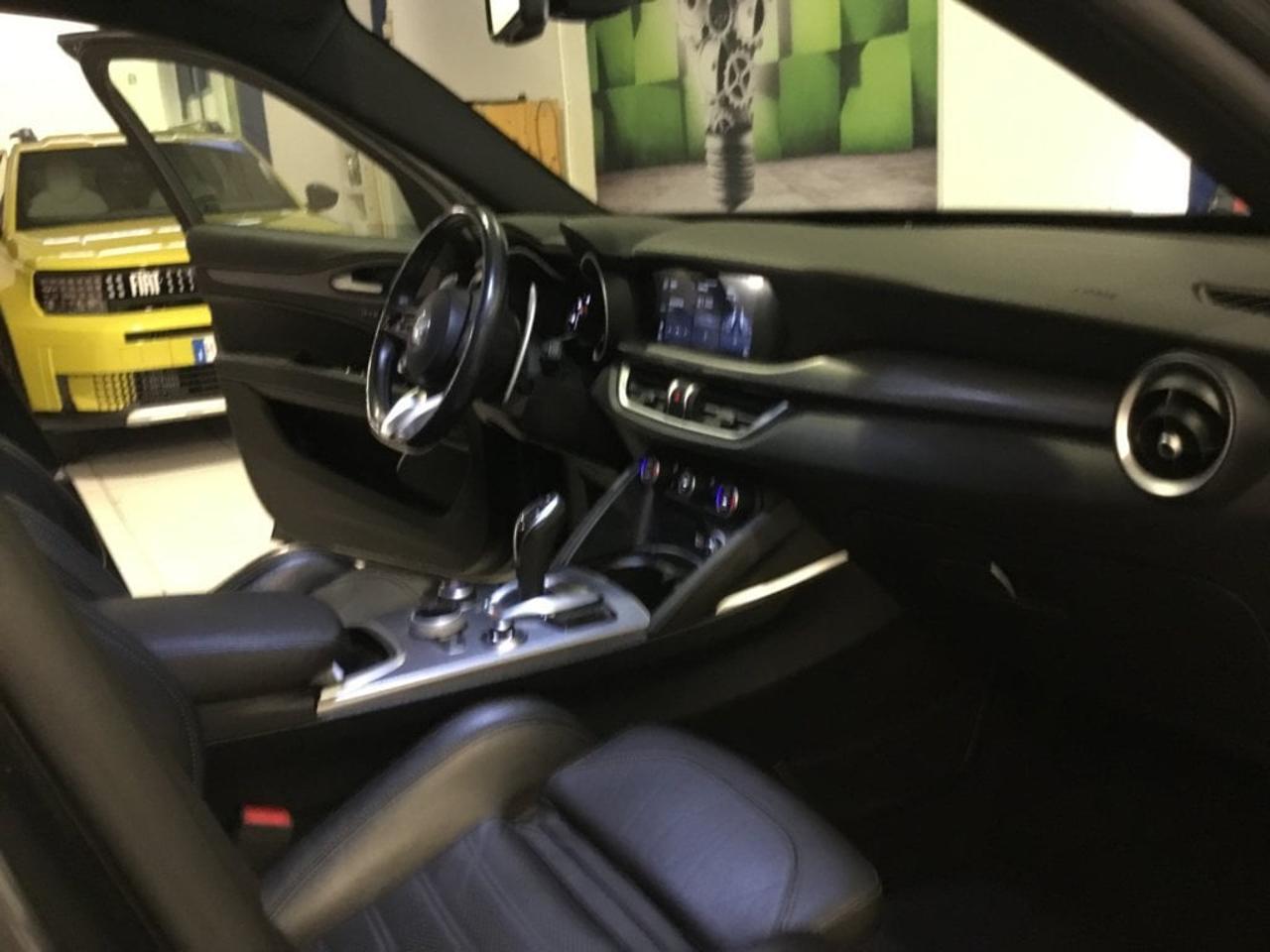 Alfa Romeo Alfa Romeo Stelvio usata, con park distance control