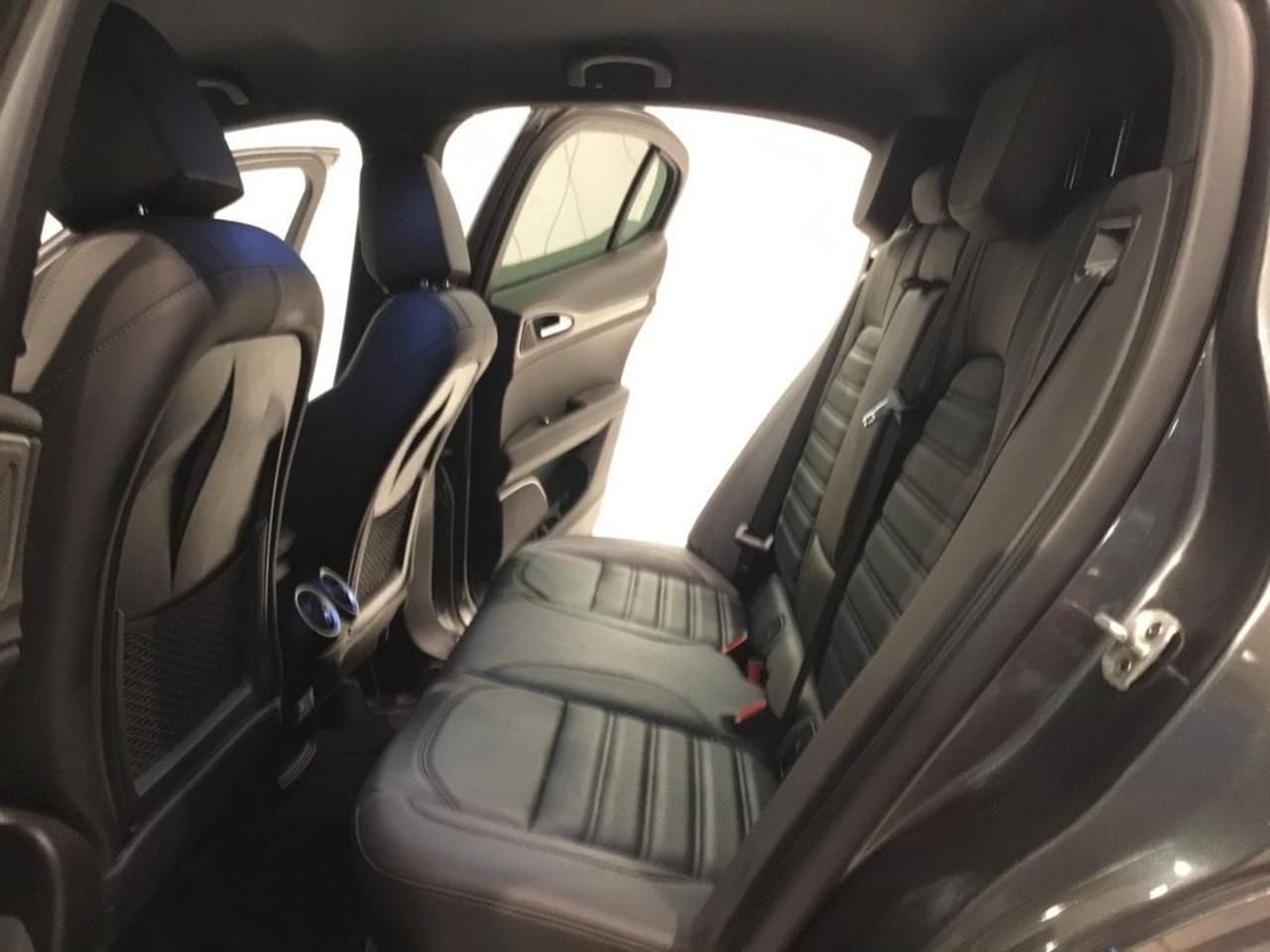 Alfa Romeo Alfa Romeo Stelvio usata, con start/stop automatico