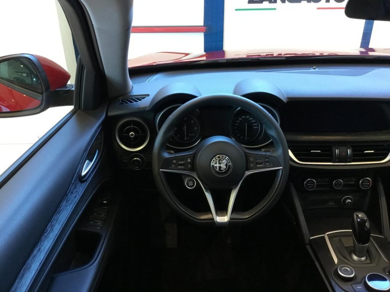Alfa Romeo Alfa Romeo Stelvio usata, con cambio automatico