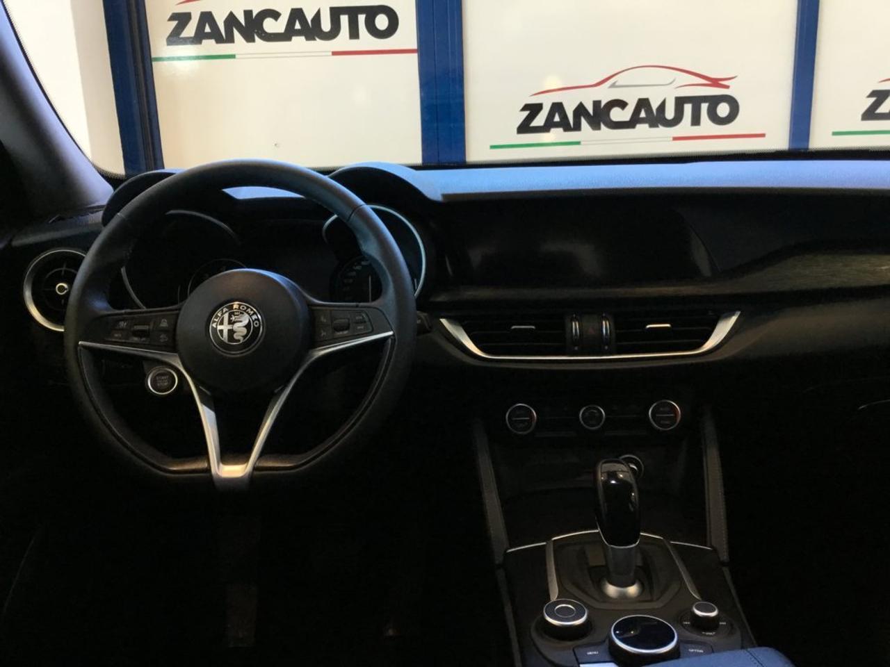Alfa Romeo Alfa Romeo Stelvio usata, con cerchi in lega