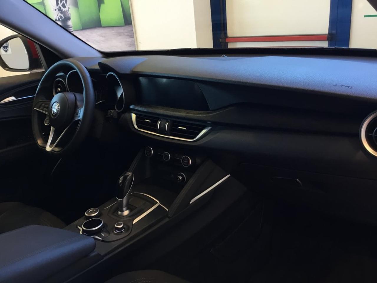 Alfa Romeo Alfa Romeo Stelvio usata, con climatizzatore