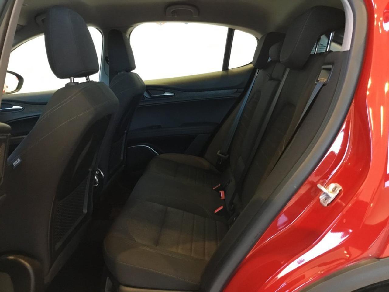 Alfa Romeo Alfa Romeo Stelvio usata, con fari xenon