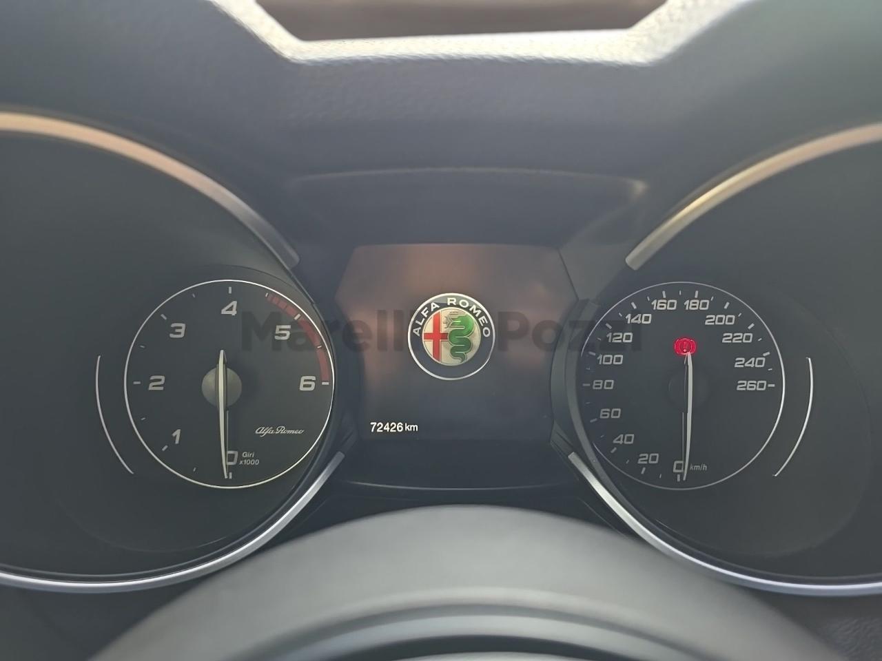 Alfa Romeo Alfa Romeo Stelvio usata, con chiusura centralizzata