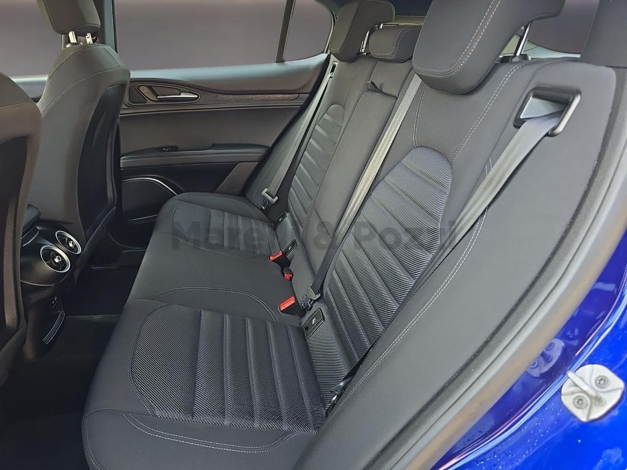 Alfa Romeo Alfa Romeo Stelvio usata, con fari xenon