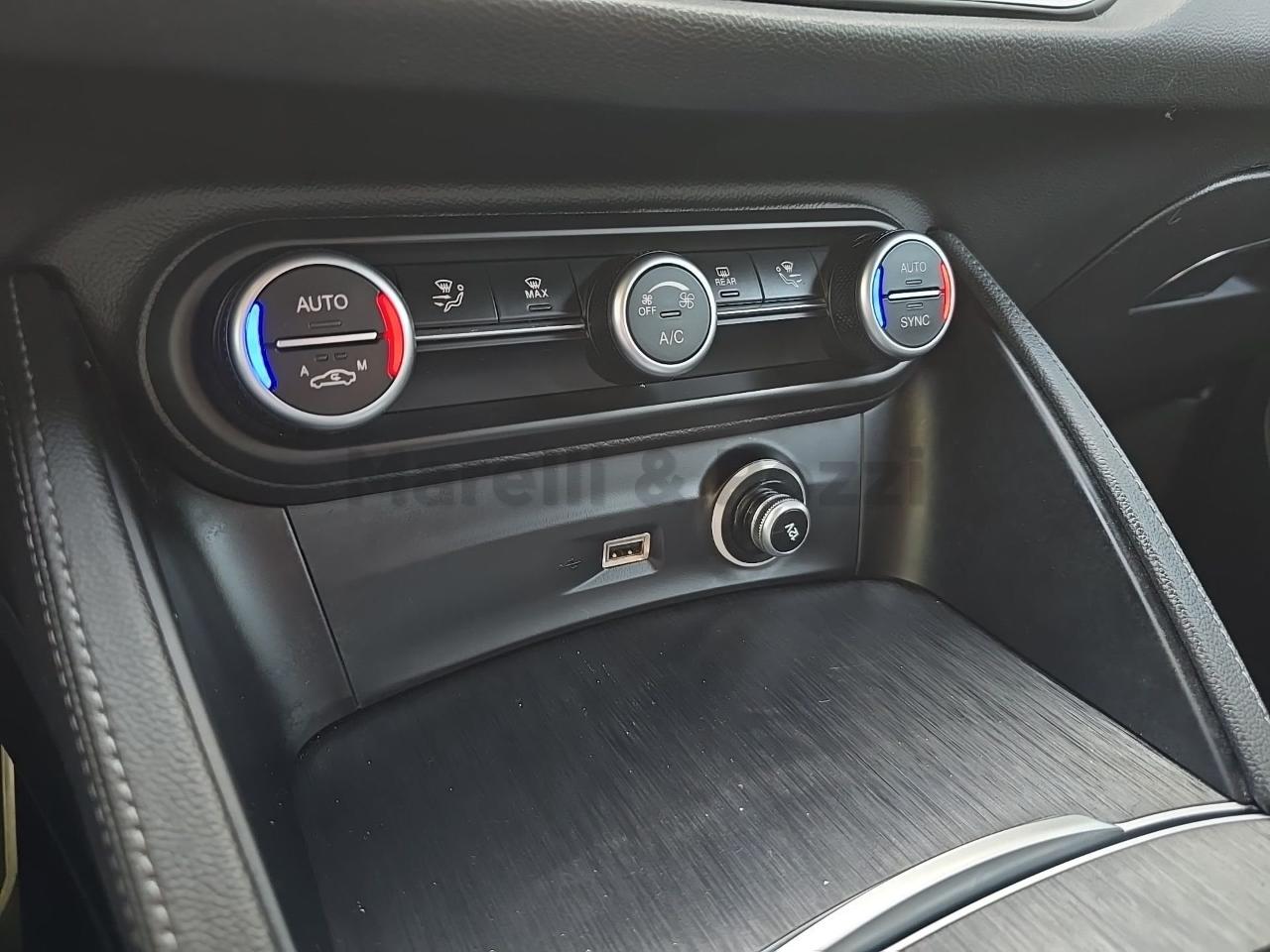 Alfa Romeo Alfa Romeo Stelvio usata 12