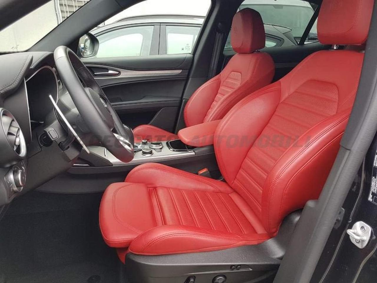 Alfa Romeo Alfa Romeo Stelvio usata, con navigatore