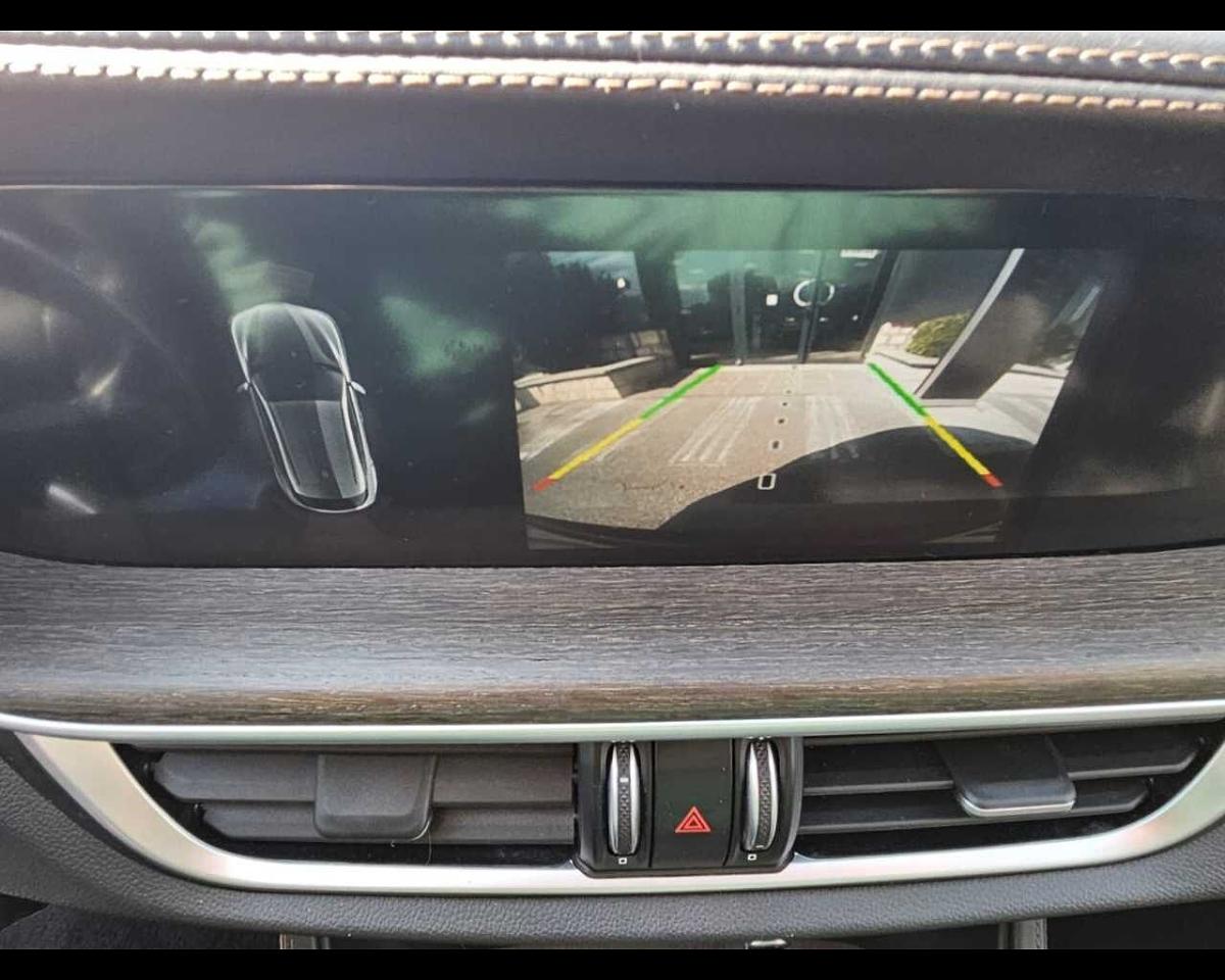 Alfa Romeo Alfa Romeo Stelvio usata, con bracciolo porta oggetti