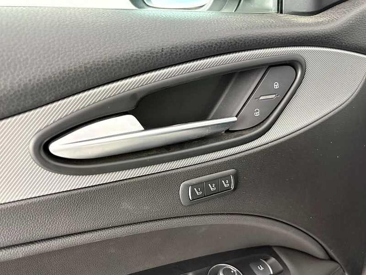 Alfa Romeo Alfa Romeo Stelvio usata, con 5 sedili