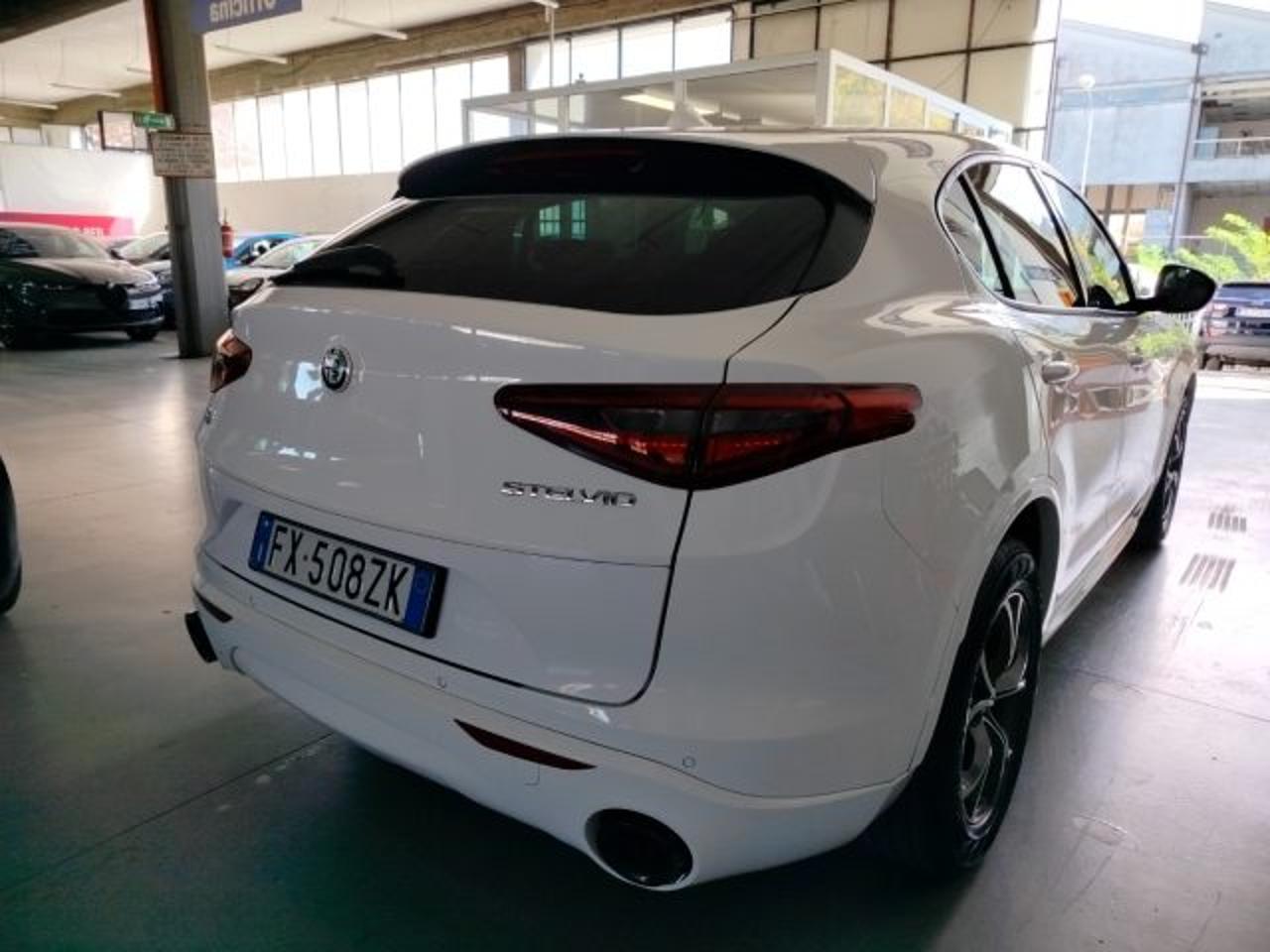 Alfa Romeo Alfa Romeo Stelvio usata, con airbag