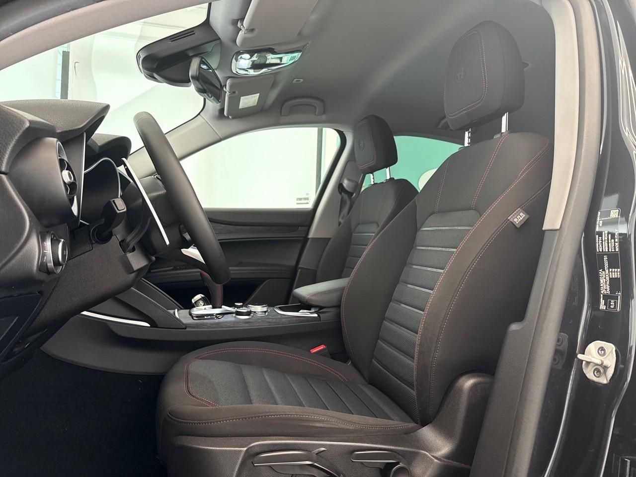 Alfa Romeo Alfa Romeo Stelvio usata, con chiusura servoassistita bagagliaio