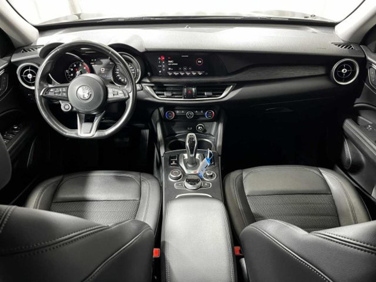 Alfa Romeo Alfa Romeo Stelvio usata, con cerchi in lega