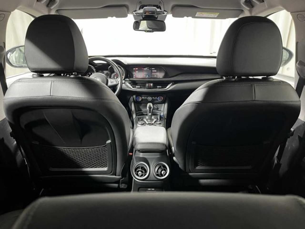 Alfa Romeo Alfa Romeo Stelvio usata, con fari xenon