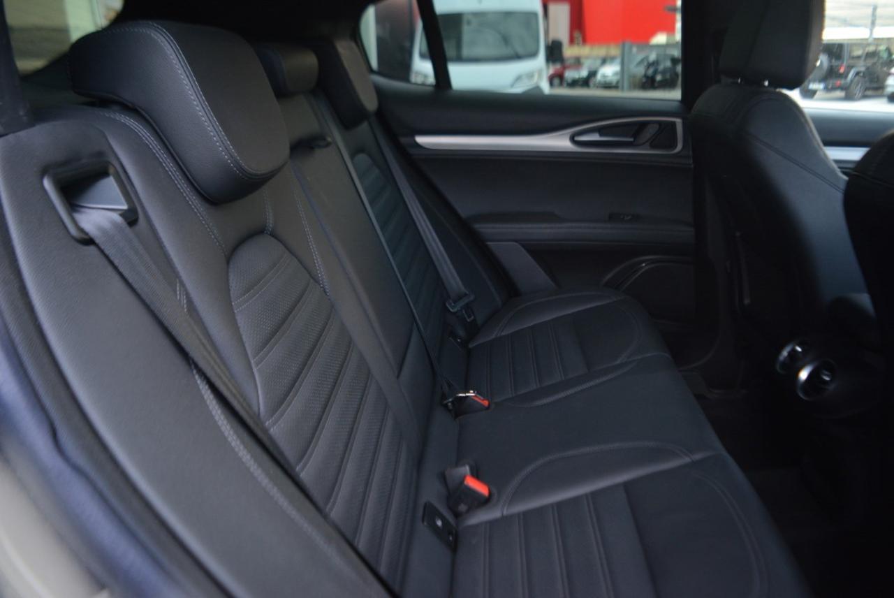 Alfa Romeo Alfa Romeo Stelvio usata 21