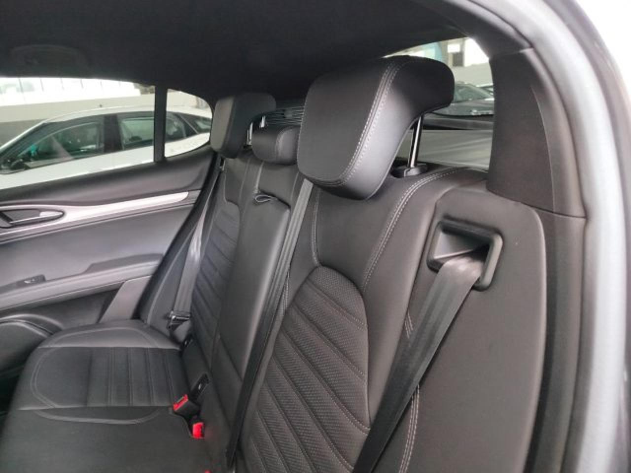 Alfa Romeo Alfa Romeo Stelvio usata 13