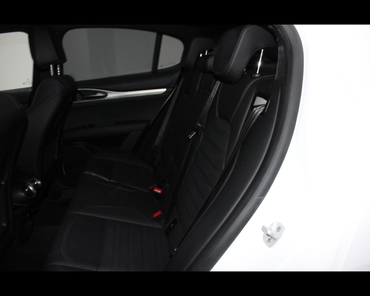 Alfa Romeo Alfa Romeo Stelvio usata, con cerchi in lega