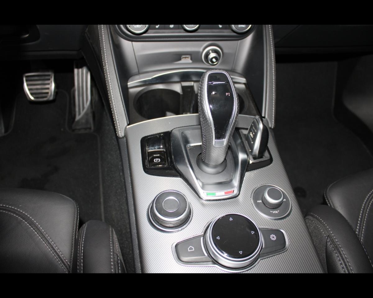 Alfa Romeo Alfa Romeo Stelvio usata, con climatizzatore