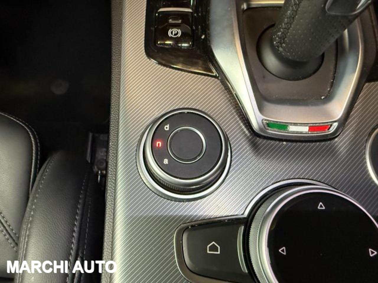 Alfa Romeo Alfa Romeo Stelvio usata 19