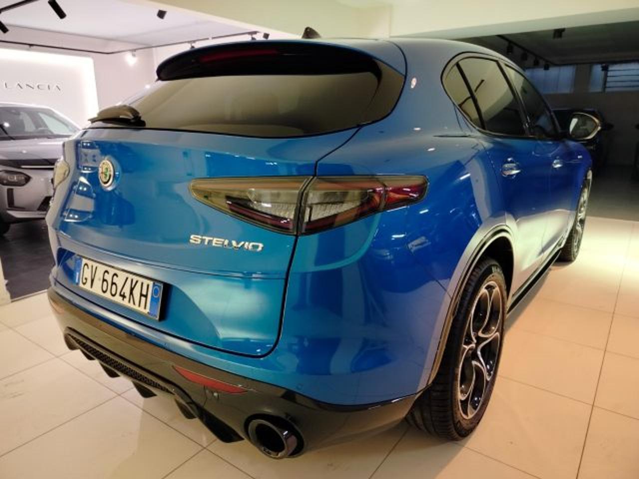 Alfa Romeo Alfa Romeo Stelvio usata, con autoradio