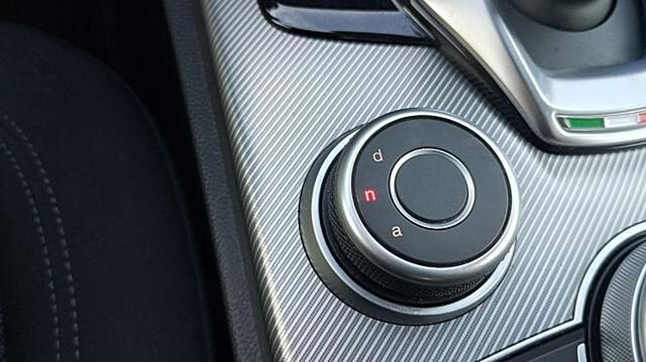 Alfa Romeo Alfa Romeo Stelvio usata 20